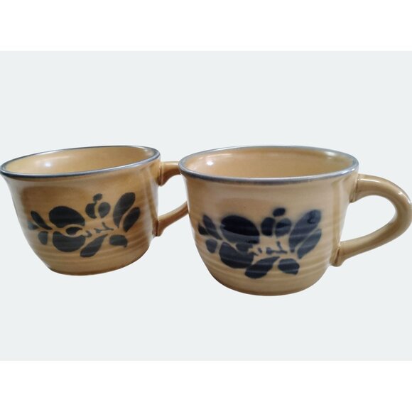 Vintage Set 2 Pfaltzgraff Folk Art Tan & Blue Coffee Cups Mug USA - Picture 1 of 8